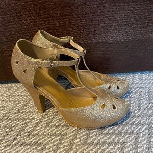 Sparkly Gold Pumps